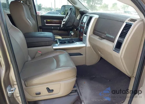 2010 Dodge Ram 1500 z USA, uszkodzony, nr VIN 1D7RV1GT5AS179033